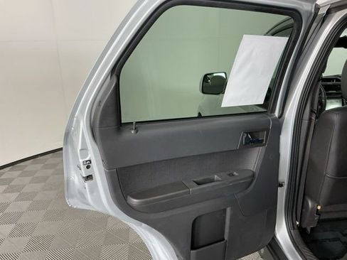 Used 2011 Ford Escape Limited w/ 302A Rapid Spec Order Code image 25