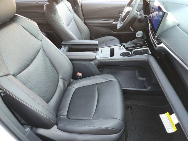 New 2026 Toyota Sienna XLE Woodland Edition AWD/4WD image 12
