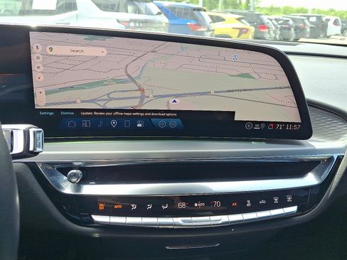 Used 2024 Cadillac Lyriq Luxury AWD/4WD image 18