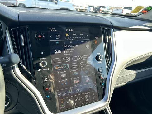 Used 2025 Subaru Outback Premium w/ Popular Package #1A image 27