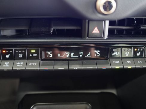 Used 2024 Toyota Crown AWD/4WD image 20