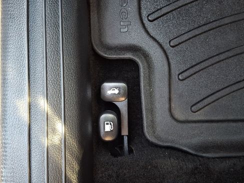 Used 2024 Kia Forte GT FWD image 27