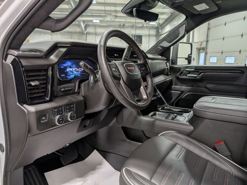 Used 2025 GMC Sierra 2500 AT4X w/ Snow Plow Prep/Camper Package image 15