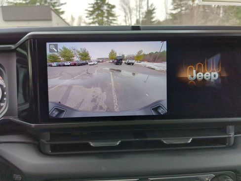 New 2026 Jeep Gladiator Sport image 18