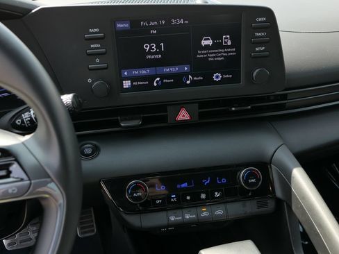 Certified 2025 Hyundai Elantra Sport w/ Cargo Package FWD image 19