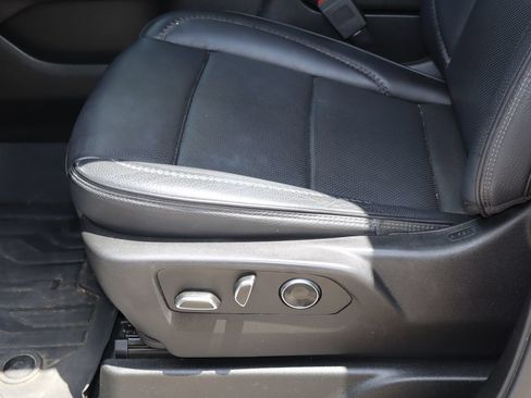 Used 2023 GMC Yukon Denali RWD image 16