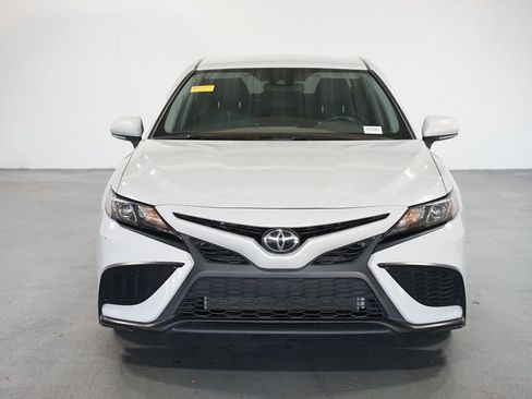 Certified 2023 Toyota Camry SE image 2