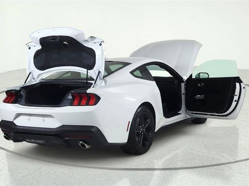 Used 2026 Ford Mustang Premium RWD image 7