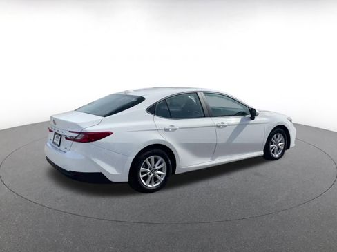 Used 2025 Toyota Camry LE image 14