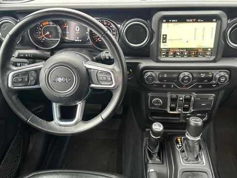 Used 2022 Jeep Wrangler Unlimited Sahara image 14
