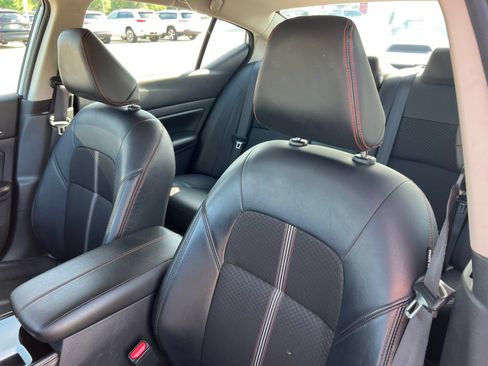 Used 2024 Nissan Altima 2.5 SR FWD image 15