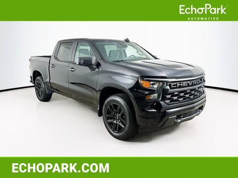 Used 2022 Chevrolet Silverado 1500 Custom image 1