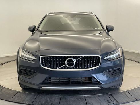 Used 2020 Volvo V60 T5 Cross Country AWD/4WD image 10