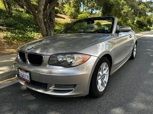 Used 2009 BMW 128i Convertible image 10