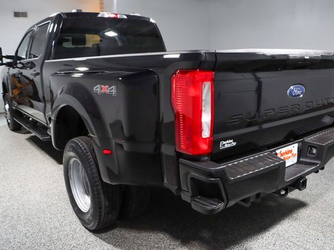 Used 2023 Ford F350 XLT AWD/4WD image 9