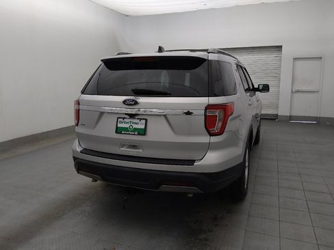 Used 2019 Ford Explorer XLT image 7