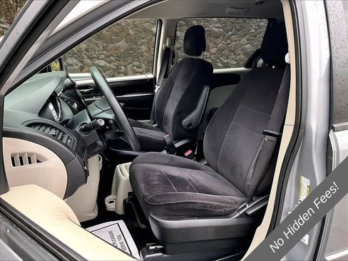 Used 2013 Dodge Grand Caravan SE FWD image 19