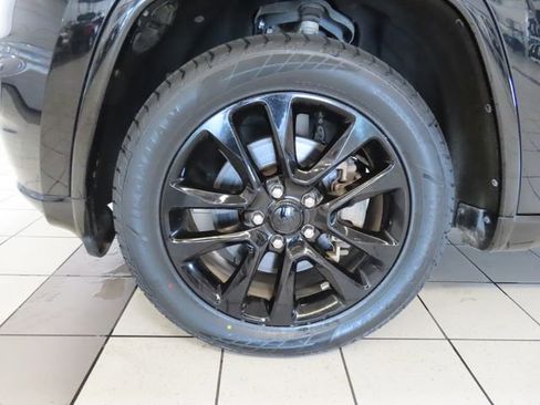 Used 2021 Jeep Grand Cherokee Laredo X RWD image 13