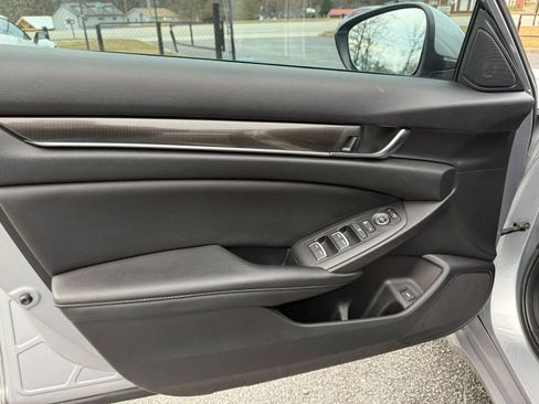 Used 2019 Honda Accord Sport image 22