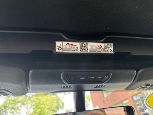 Certified 2022 Jeep Wrangler Unlimited Rubicon 4xe w/ Steel Bumper Group image 36