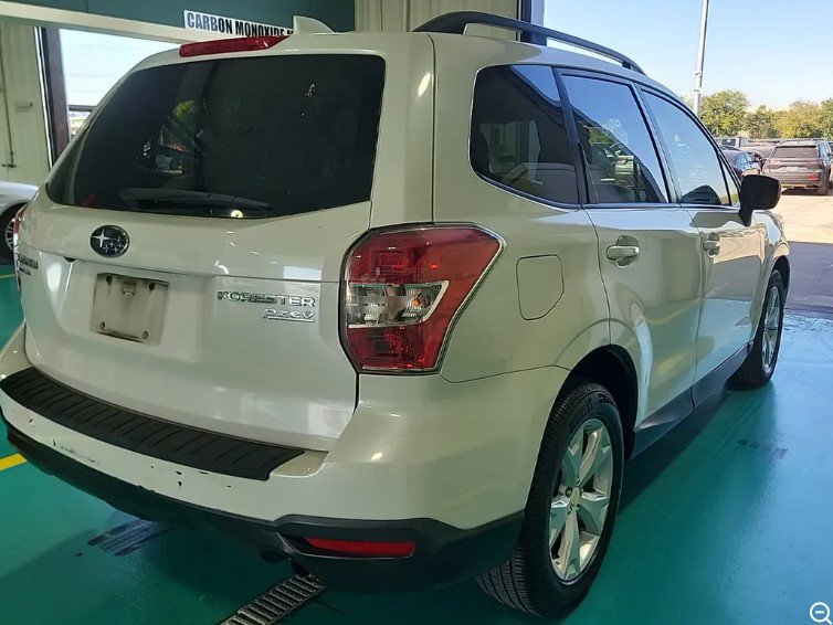 Used 2016 Subaru Forester 2.5i Premium w/ All-Weather Package AWD/4WD image 5