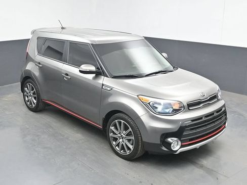 Used 2019 Kia Soul ! FWD image 13