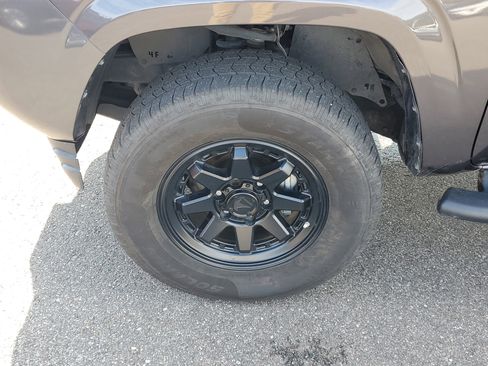 Used 2023 Toyota Tacoma SR5 image 35