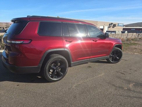 Used 2023 Jeep Grand Cherokee L Limited w/ Luxury Tech Group II image 4