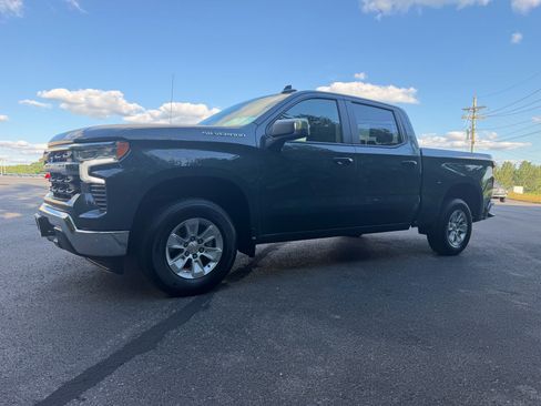 Used 2025 Chevrolet Silverado 1500 LT AWD/4WD image 9