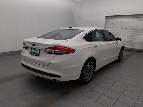 Used 2017 Ford Fusion SE w/ Fusion SE Technology Package FWD image 9