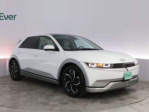 Used 2024 Hyundai Ioniq 5 Limited image 13