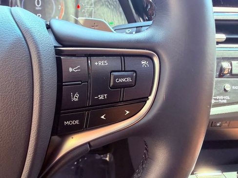 Used 2025 Lexus ES 350 w/ Premium Package FWD image 21