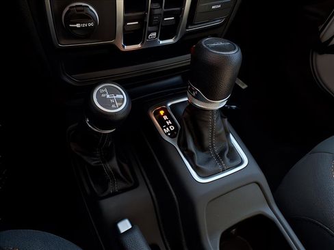 New 2026 Jeep Gladiator Sport AWD/4WD image 15