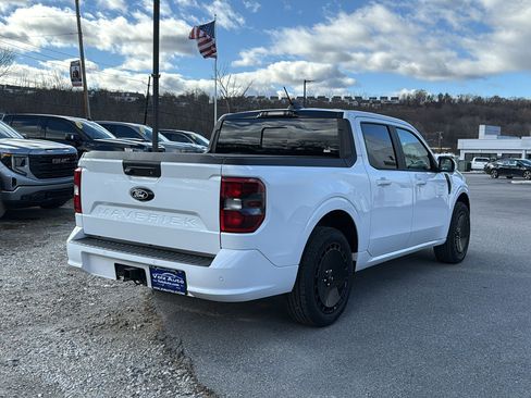 Used 2025 Ford Maverick Lobo image 4