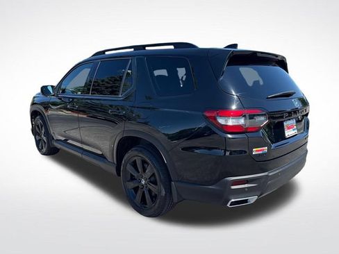Used 2025 Honda Pilot Black Edition image 3