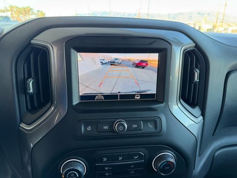 Used 2025 Chevrolet Silverado 1500 Custom Trail Boss w/ LPO, Dark Essentials Package image 11