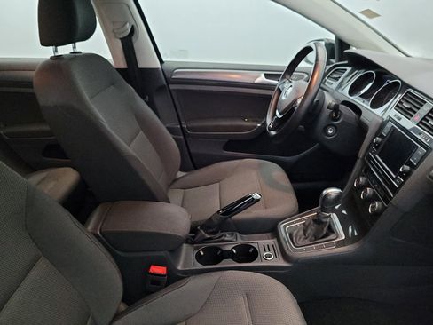 Used 2019 Volkswagen Golf S FWD image 21