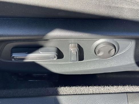 Certified 2023 Honda Accord EX image 18