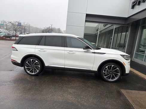 Used 2023 Lincoln Aviator Reserve w/ Equipment Group 201A AWD/4WD image 8