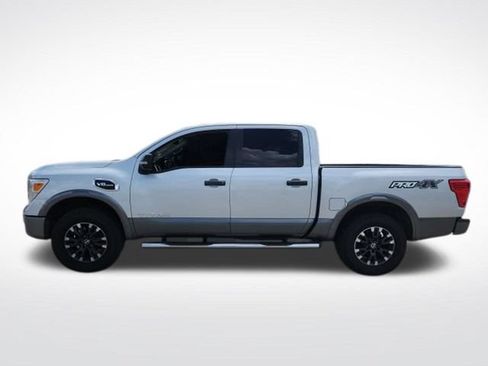 Used 2017 Nissan Titan PRO-4X AWD/4WD image 8