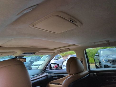Used 2013 Lexus LS 460 w/ Comfort Pkg RWD image 20