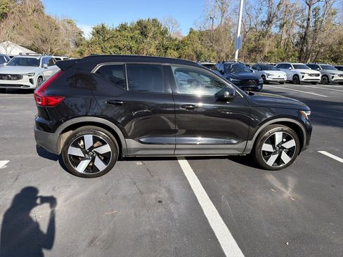 Certified 2023 Volvo XC40 Recharge Ultimate image 47