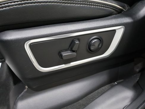 Used 2022 RAM 1500 Laramie image 12