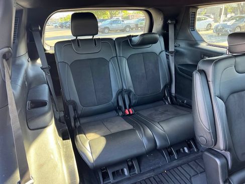 Used 2023 Jeep Grand Cherokee L Laredo AWD/4WD image 21