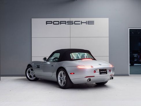 Used 2001 BMW Z8 image 3