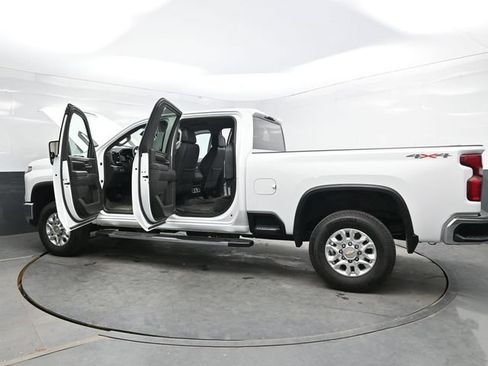 Used 2024 Chevrolet Silverado 2500 LTZ AWD/4WD image 41