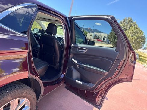 Used 2022 Ford Edge Titanium w/ Class II Trailer Tow Package image 21