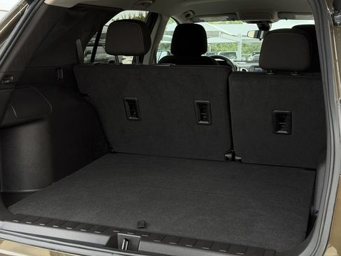 Used 2023 Chevrolet Equinox LT FWD image 27