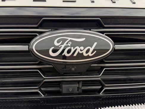 Certified 2025 Ford Expedition Max Platinum w/ Stealth Appearance Package image 18