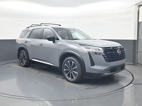 New 2026 Nissan Pathfinder Platinum AWD/4WD image 10